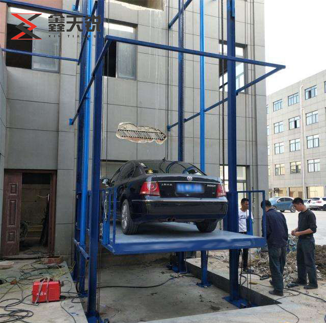 導軌式汽車(chē)升降平臺