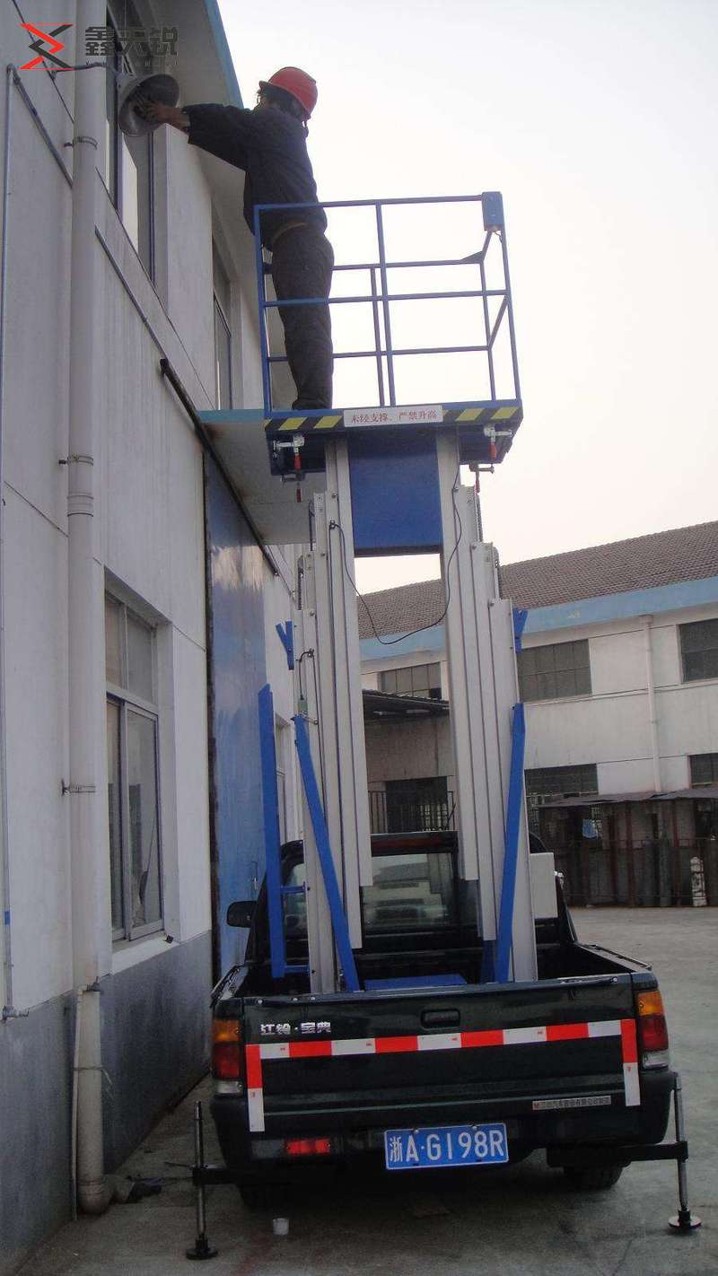 車(chē)載鋁合金式升降機